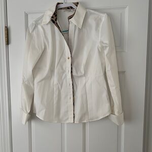 White Button-Up Shirt with Leopard Print Collar